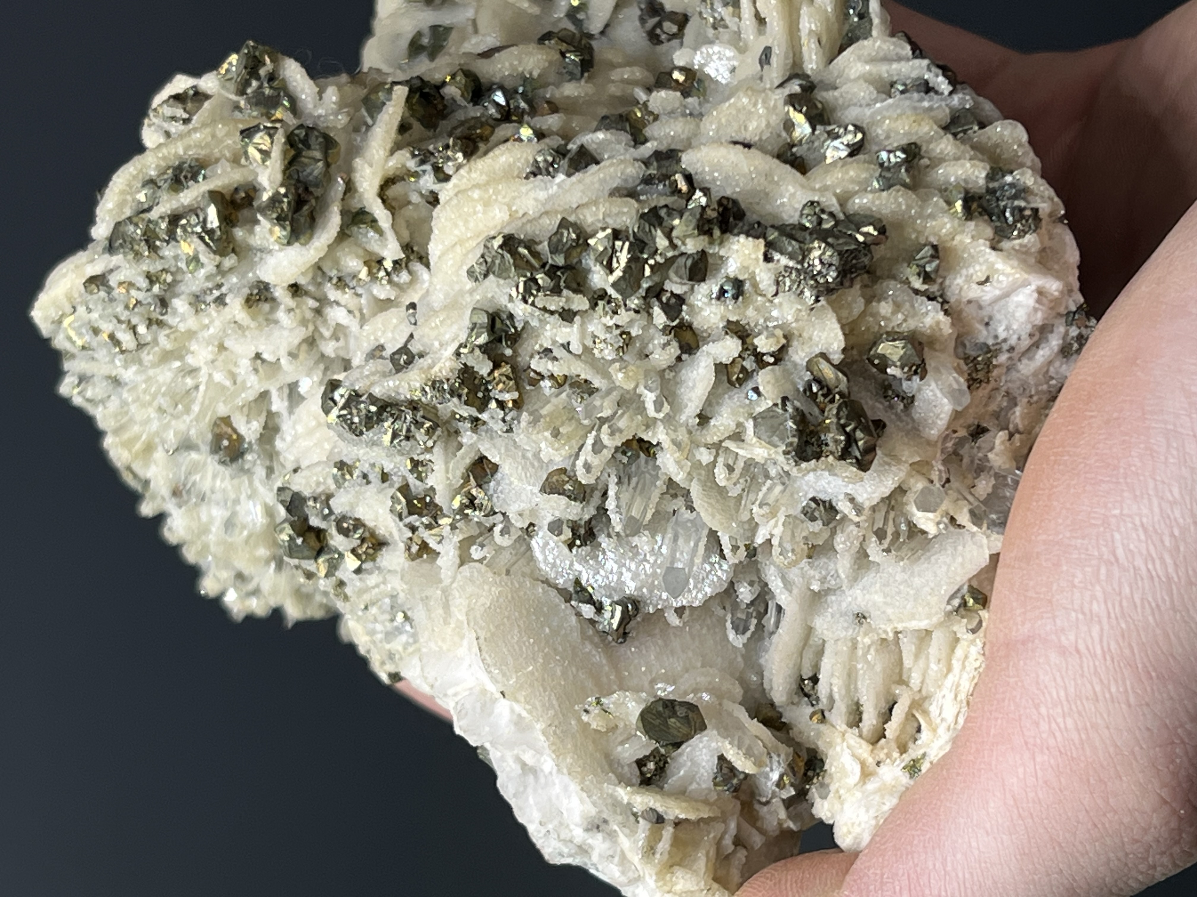Chalcopyrite On Calcite And Quartz