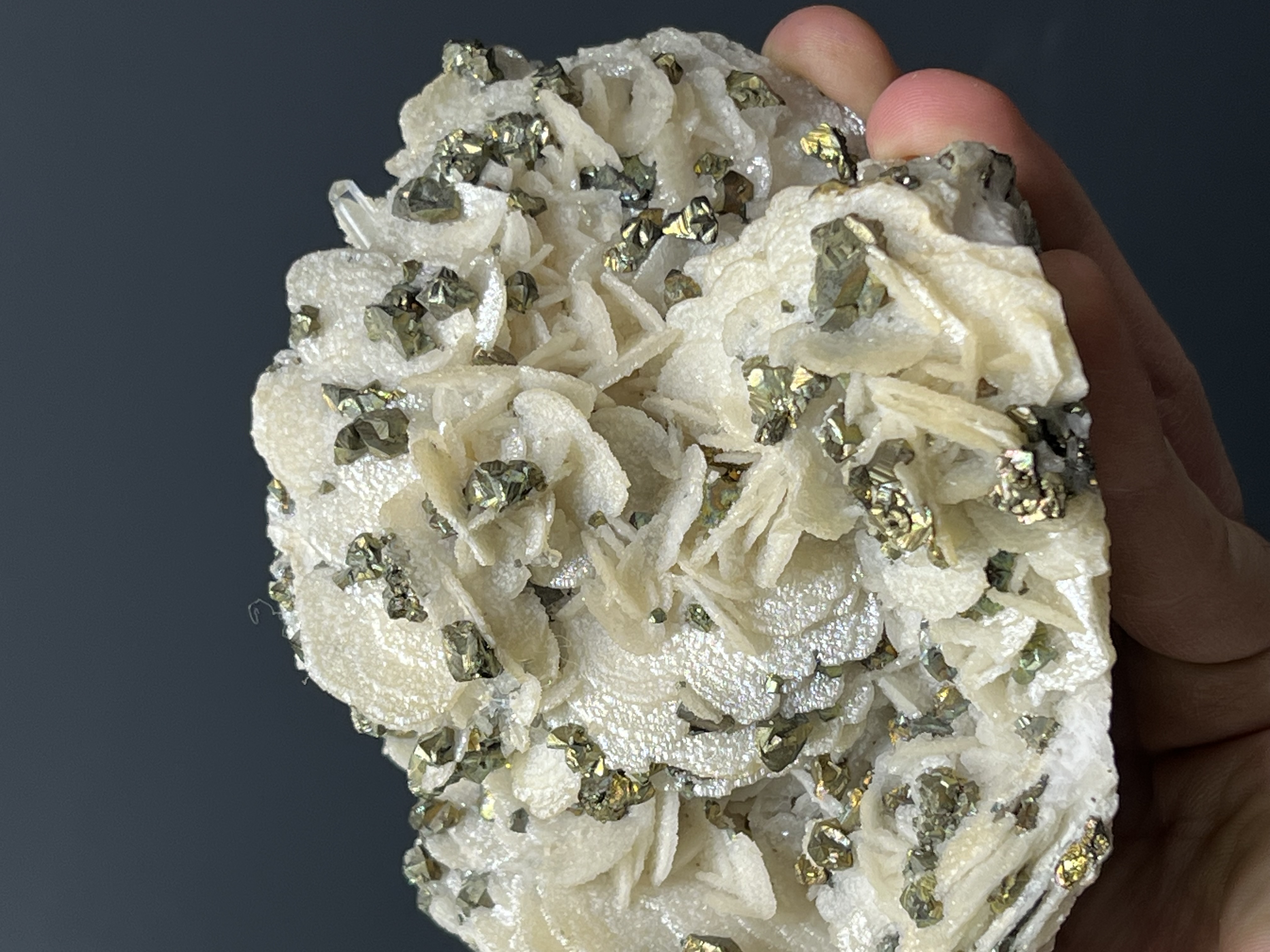 Chalcopyrite On Calcite And Quartz