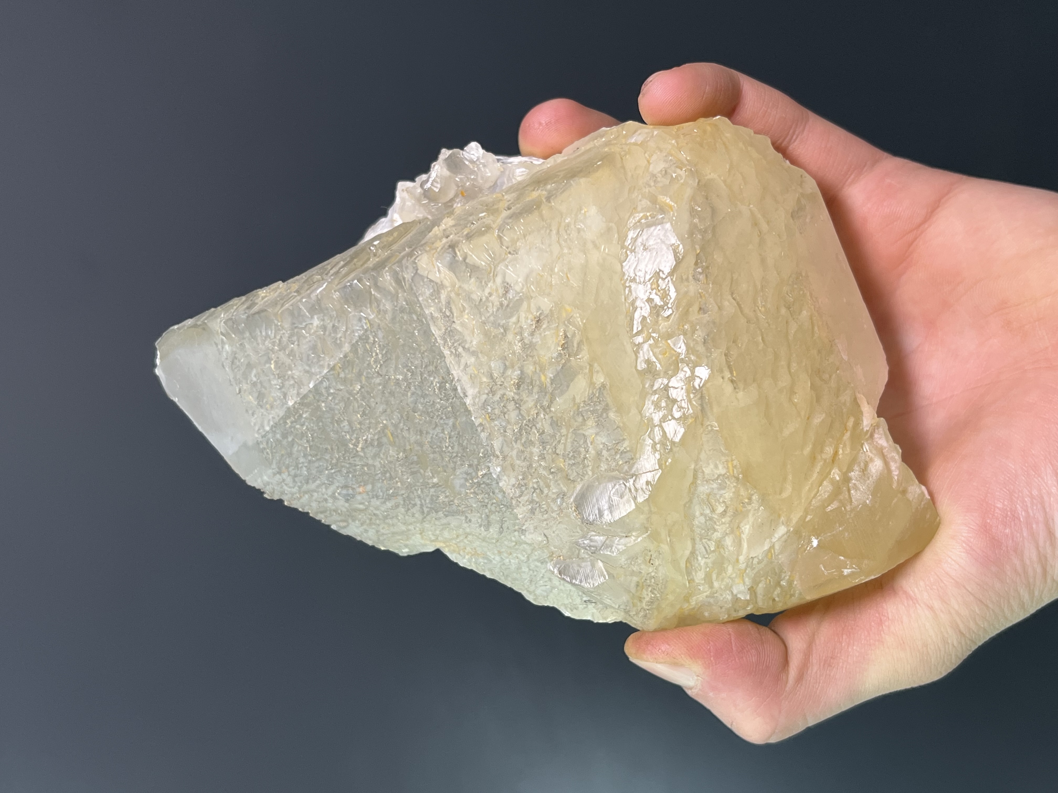 Special Formation Yellow Crystal Calcite