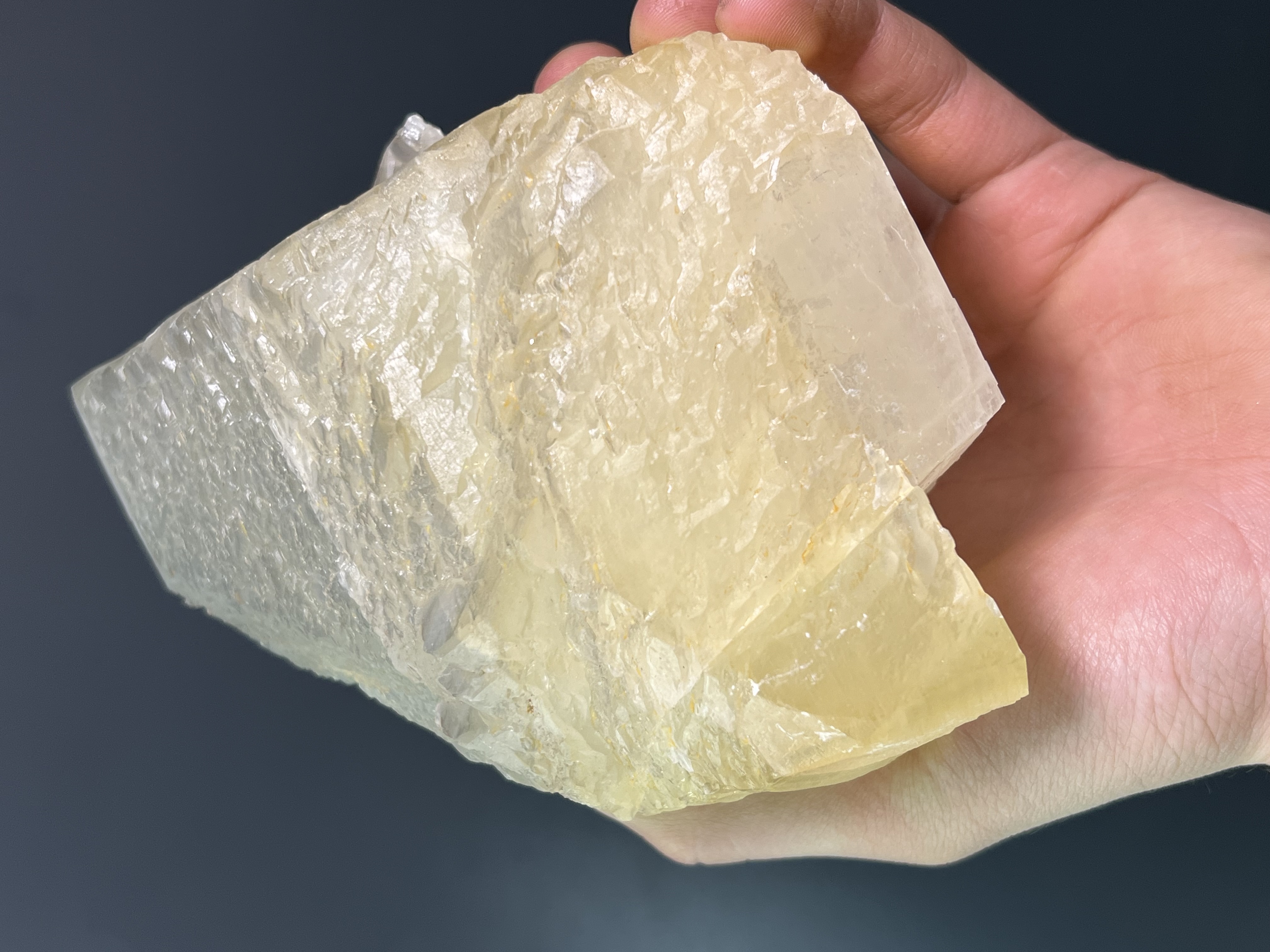 Special Formation Yellow Crystal Calcite