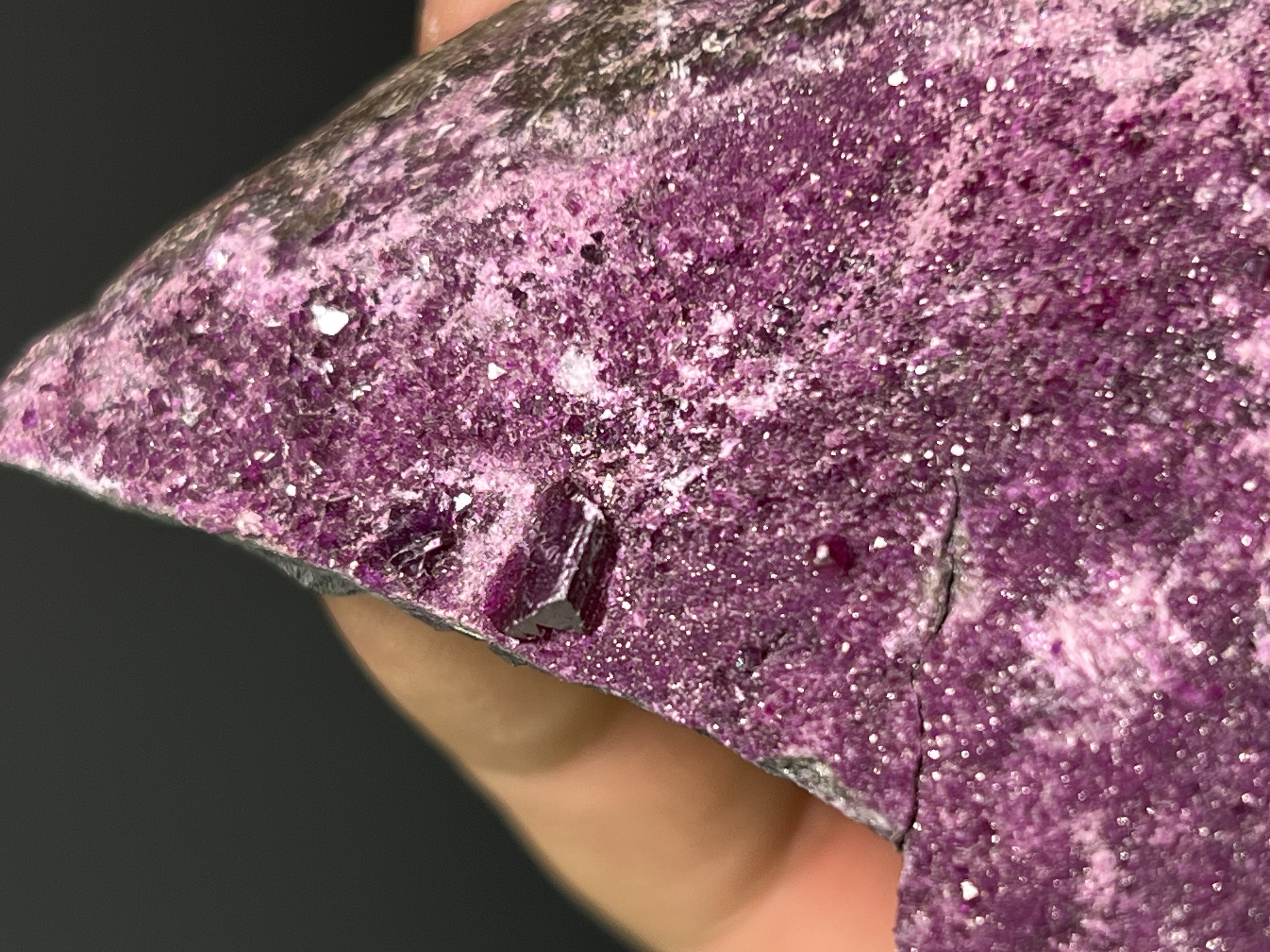 Special Showy Kammererite Specimen