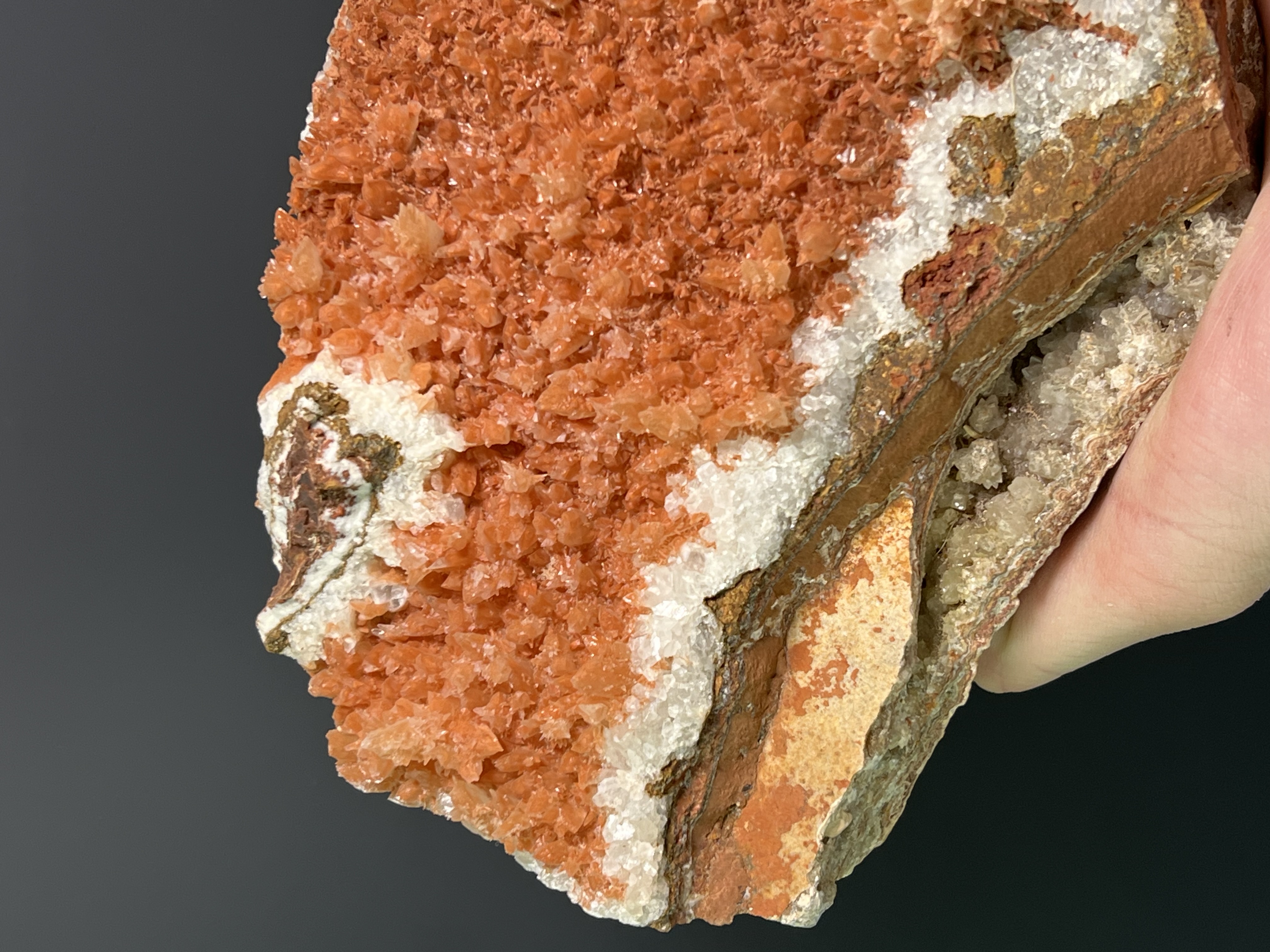 Museum Grade, Orange Crystal Calcite Specimen, 2,2kg