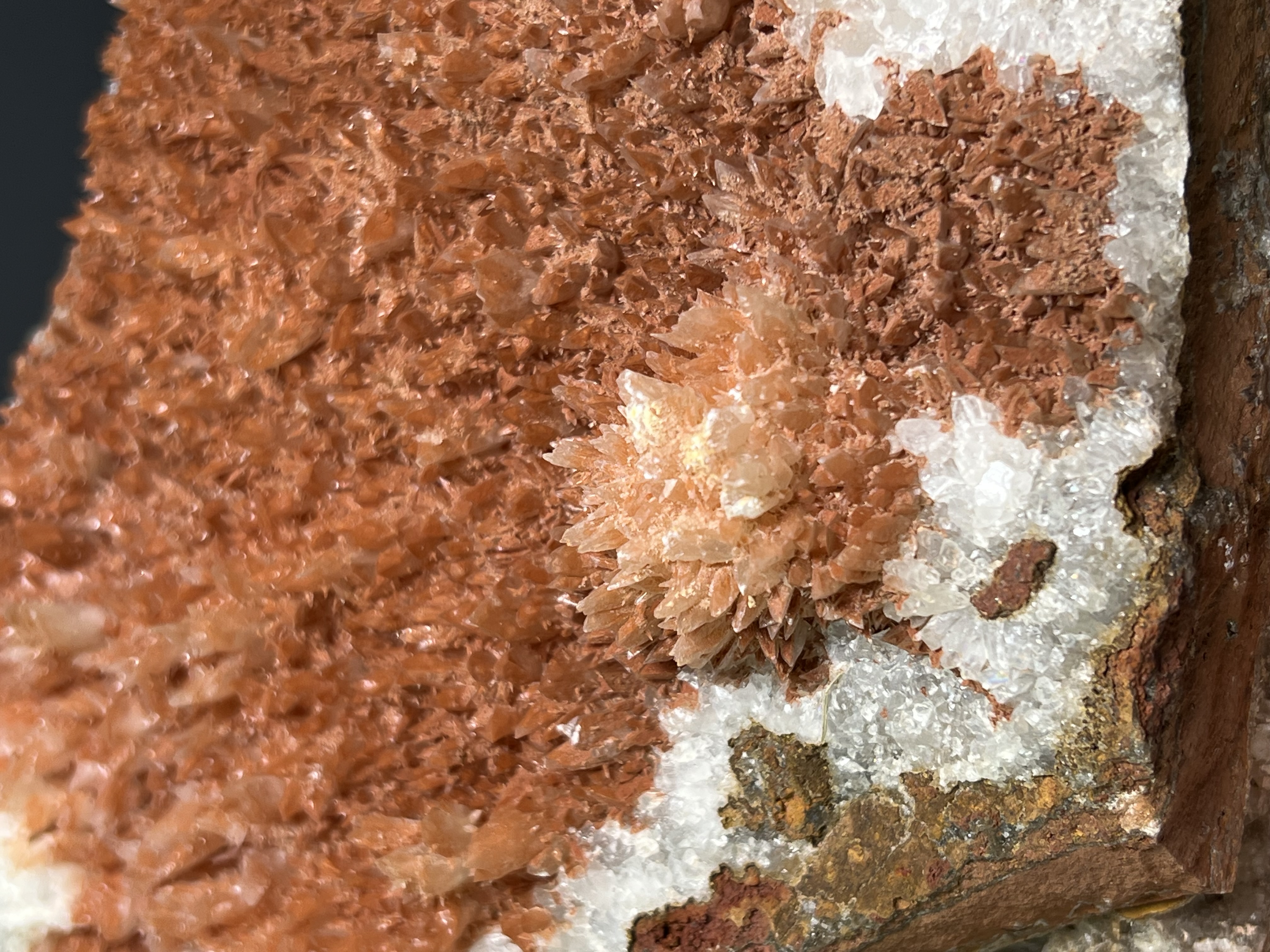 Museum Grade, Orange Crystal Calcite Specimen, 2,2kg