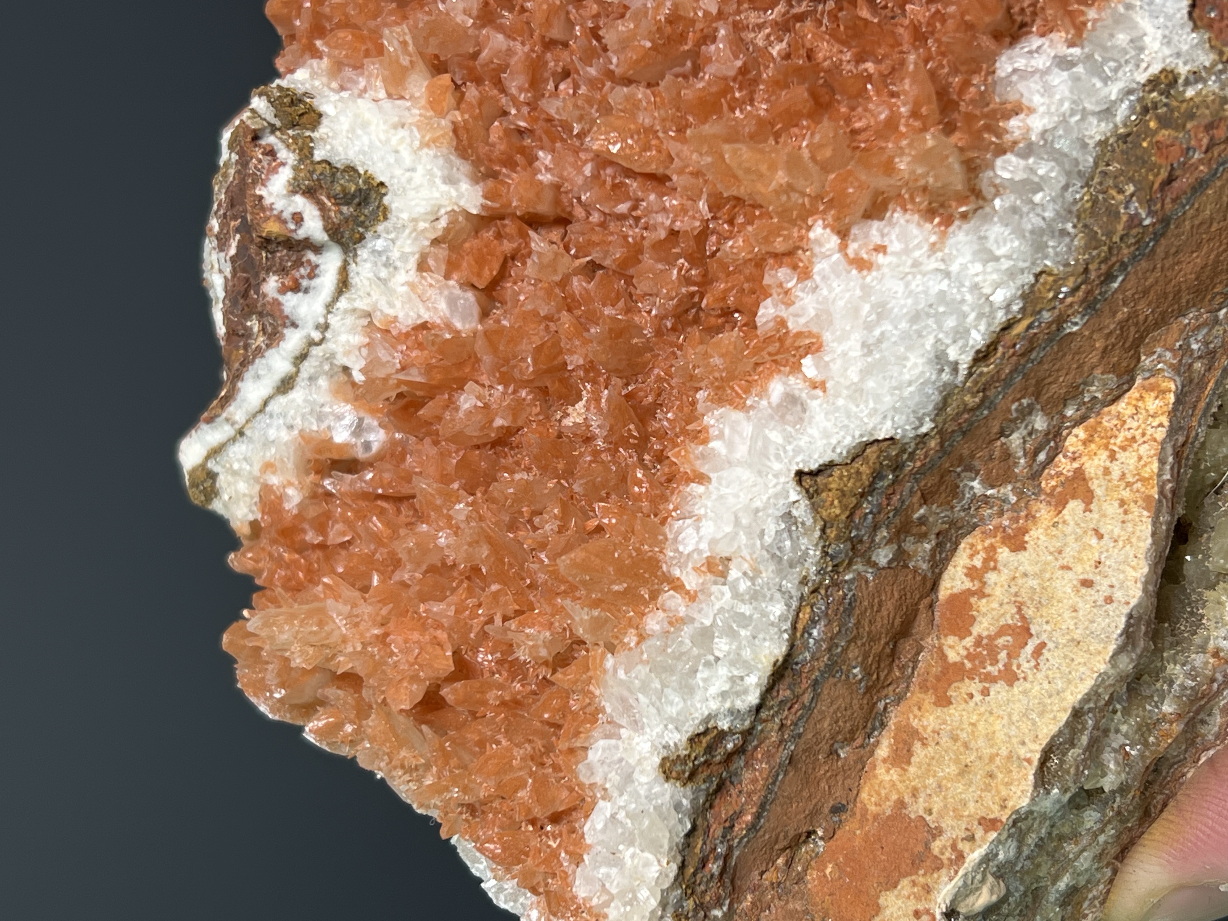 Museum Grade, Orange Crystal Calcite Specimen, 2,2kg
