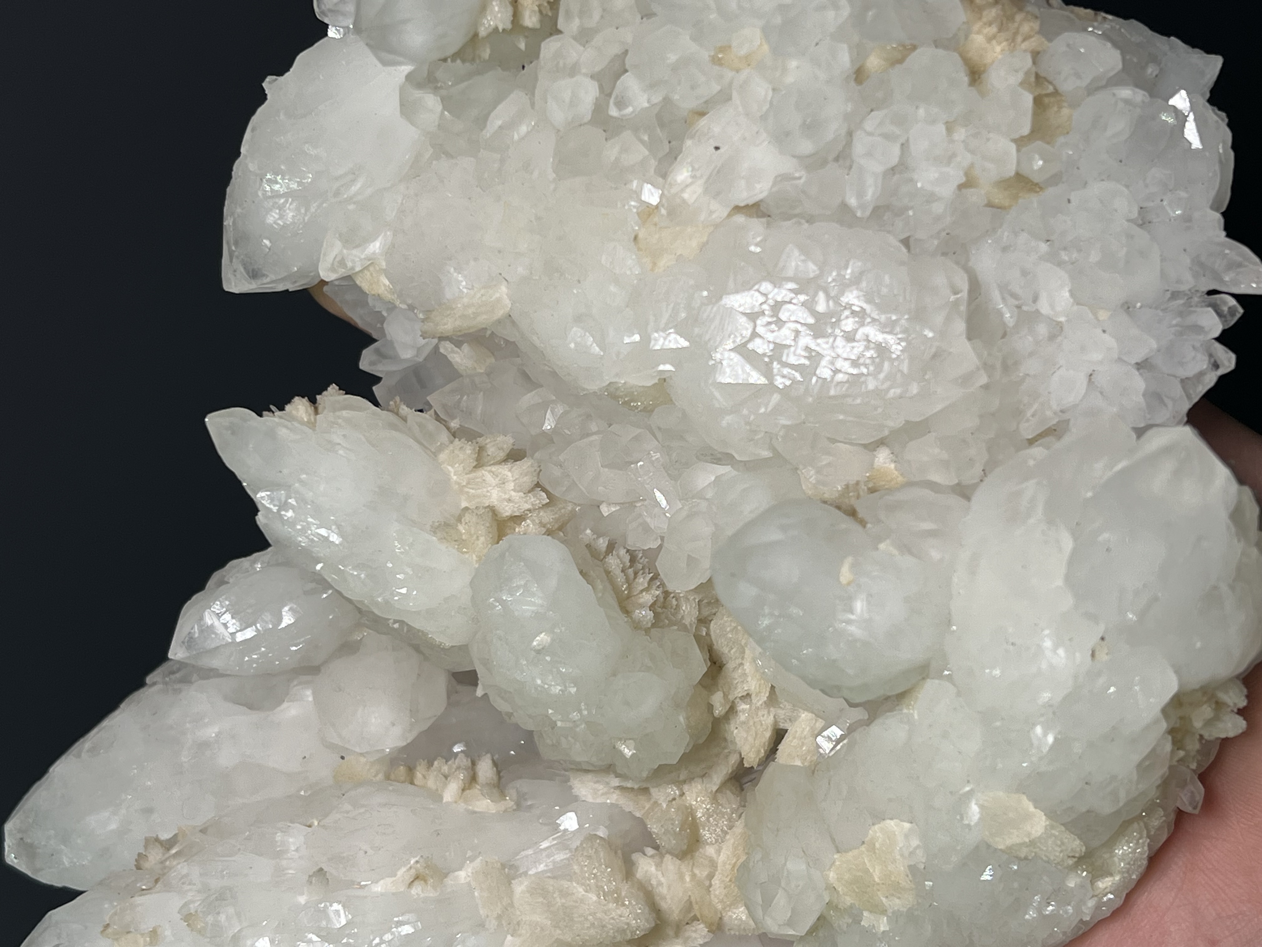 Calcite With Cathedral Crystal Quartz Specimen, 1,2kg