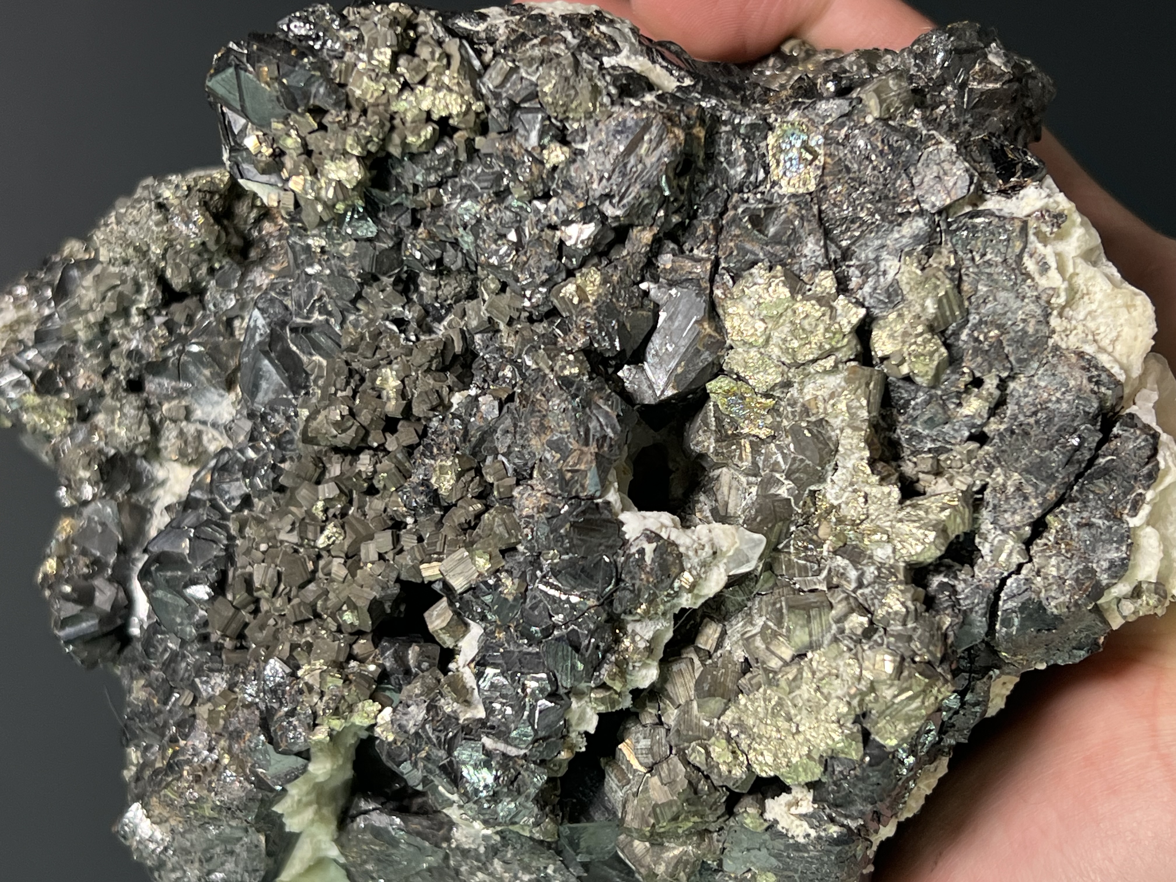 Pyrite, Galena, Quartz And Tetrahedrite, 2,7kg