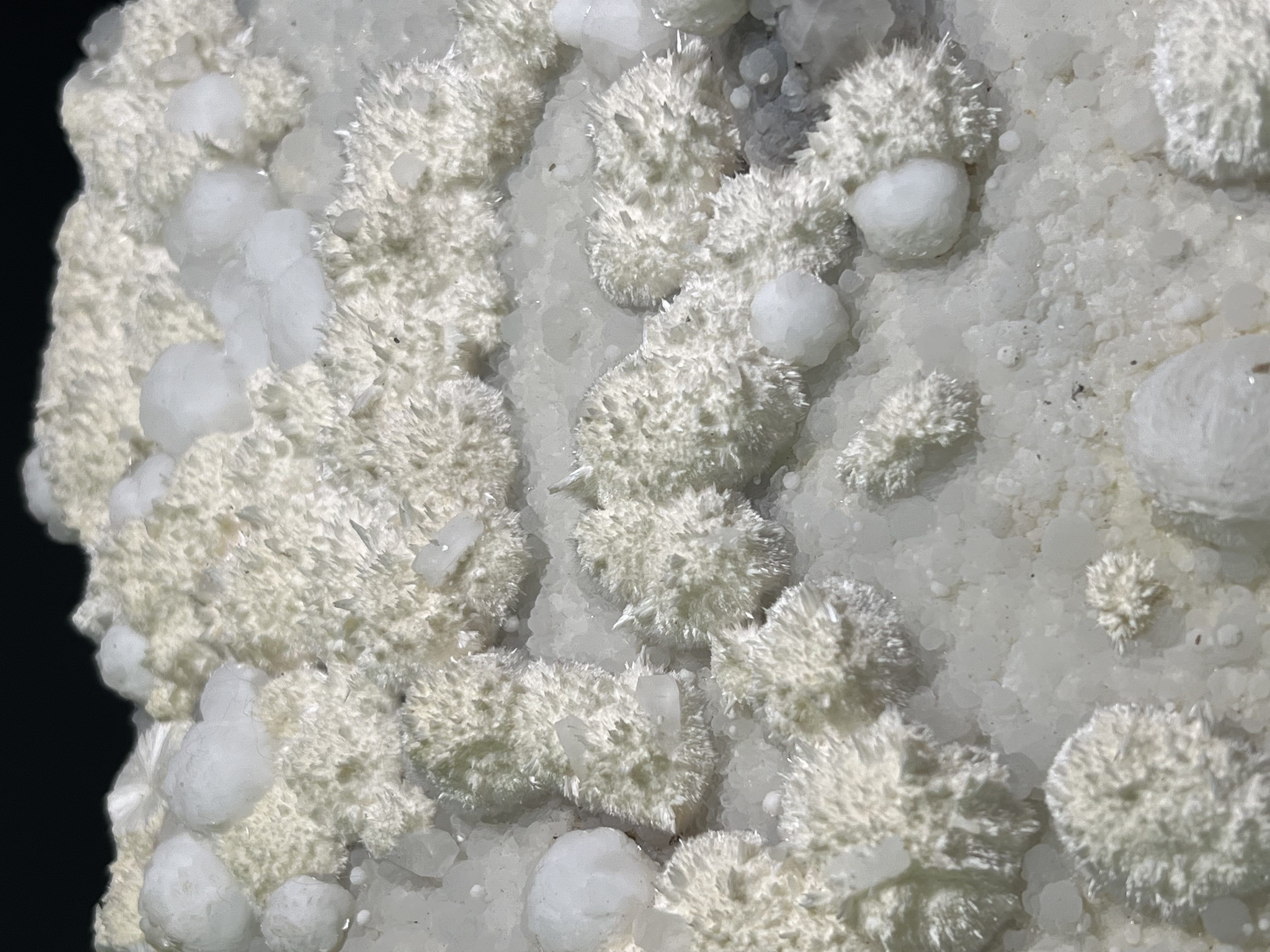 Natural Okenite Quartz Specimen, 1,8kg