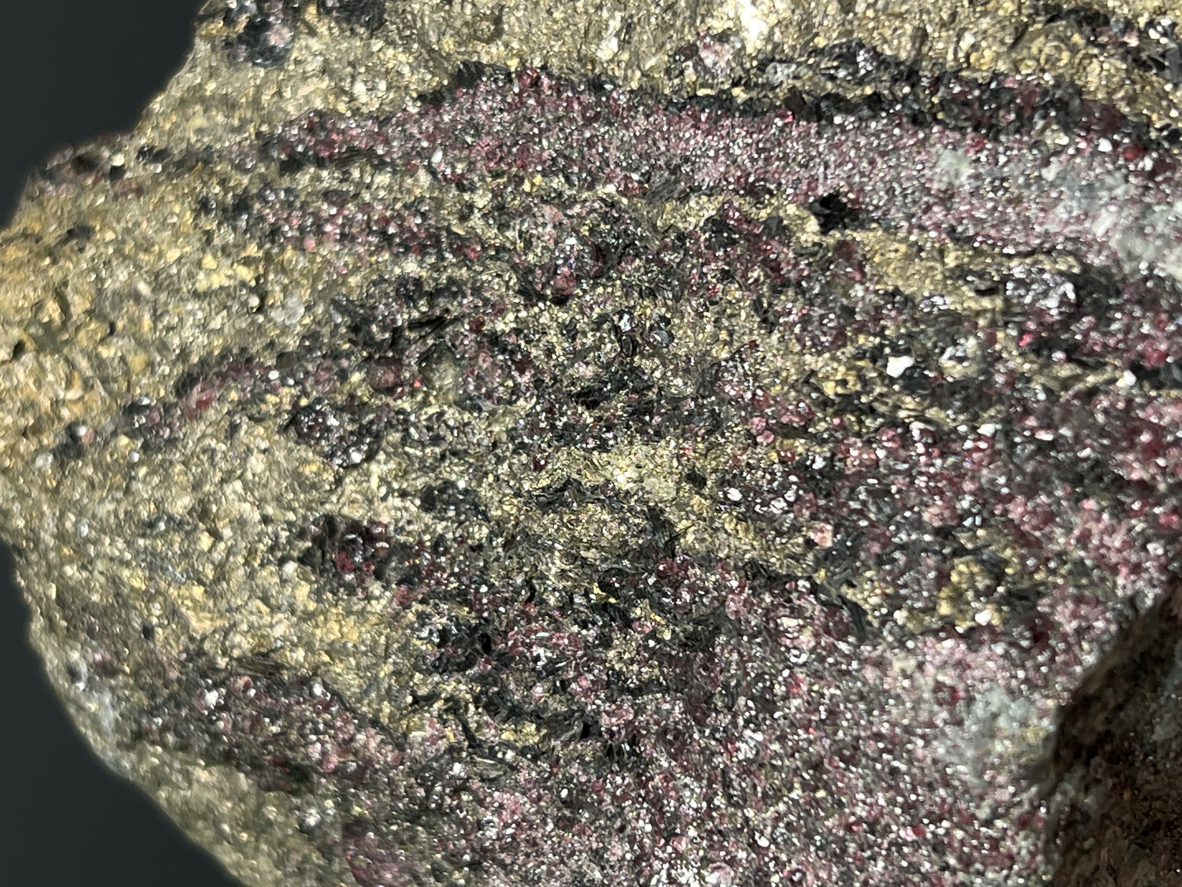 Pyrrhotite, Quartz, Biotite And Garnet Specimen, 1,9kg