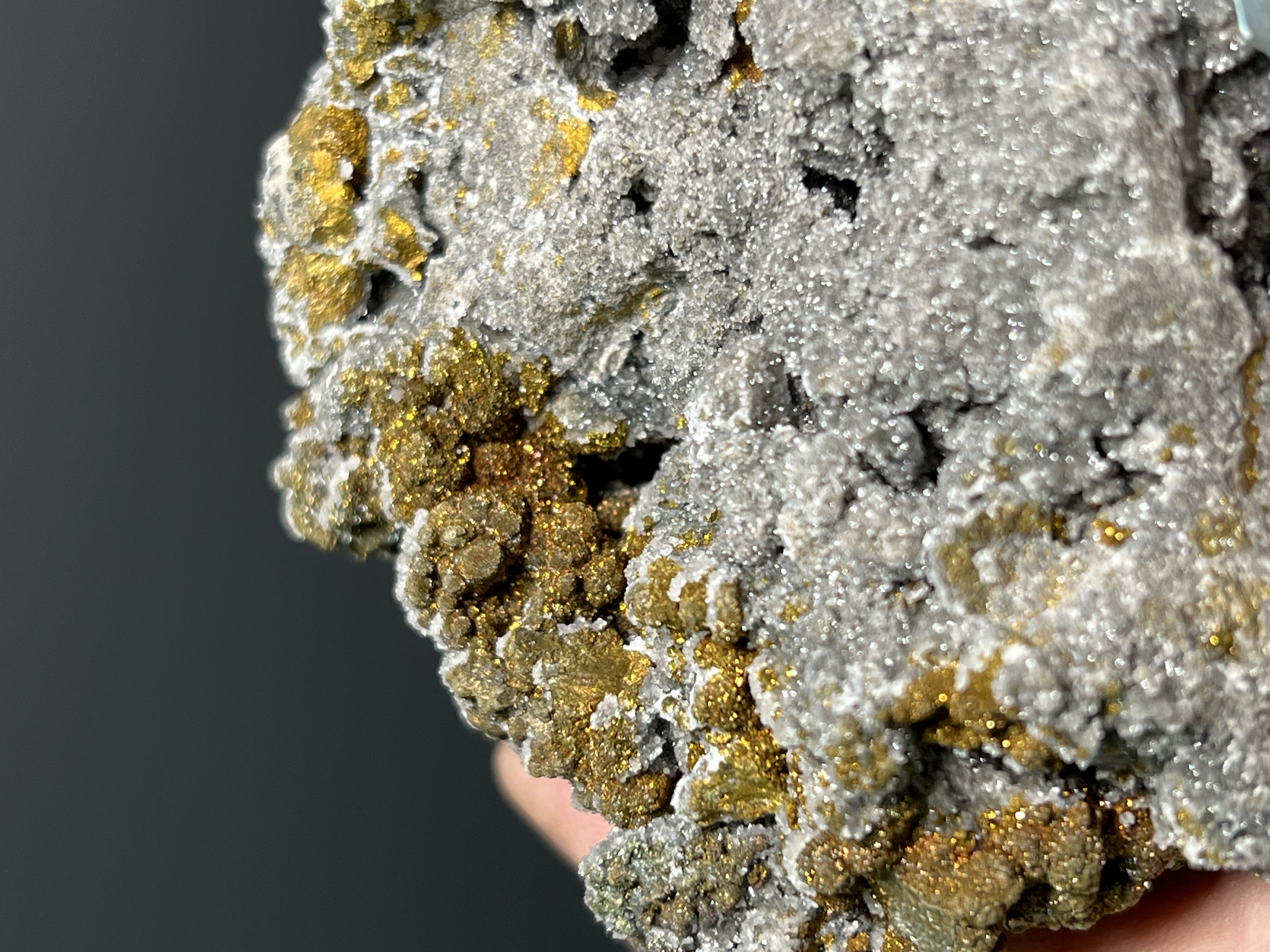 Calcite And Dolomite With Chalcopyrite, 440gram