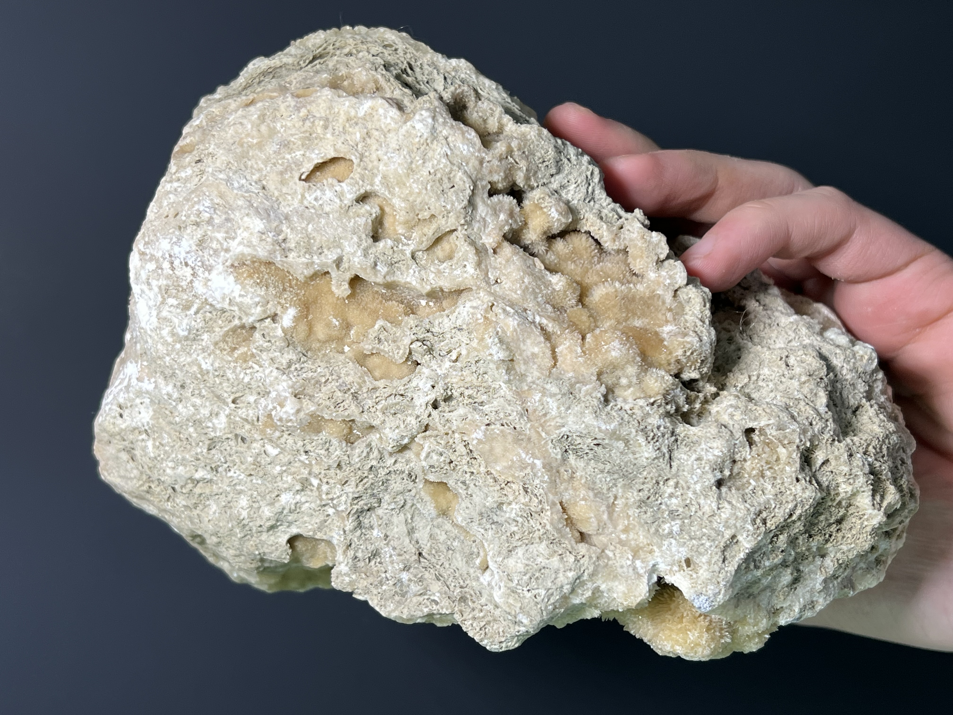 Very Special Colemanite Specimen, 2,8kg