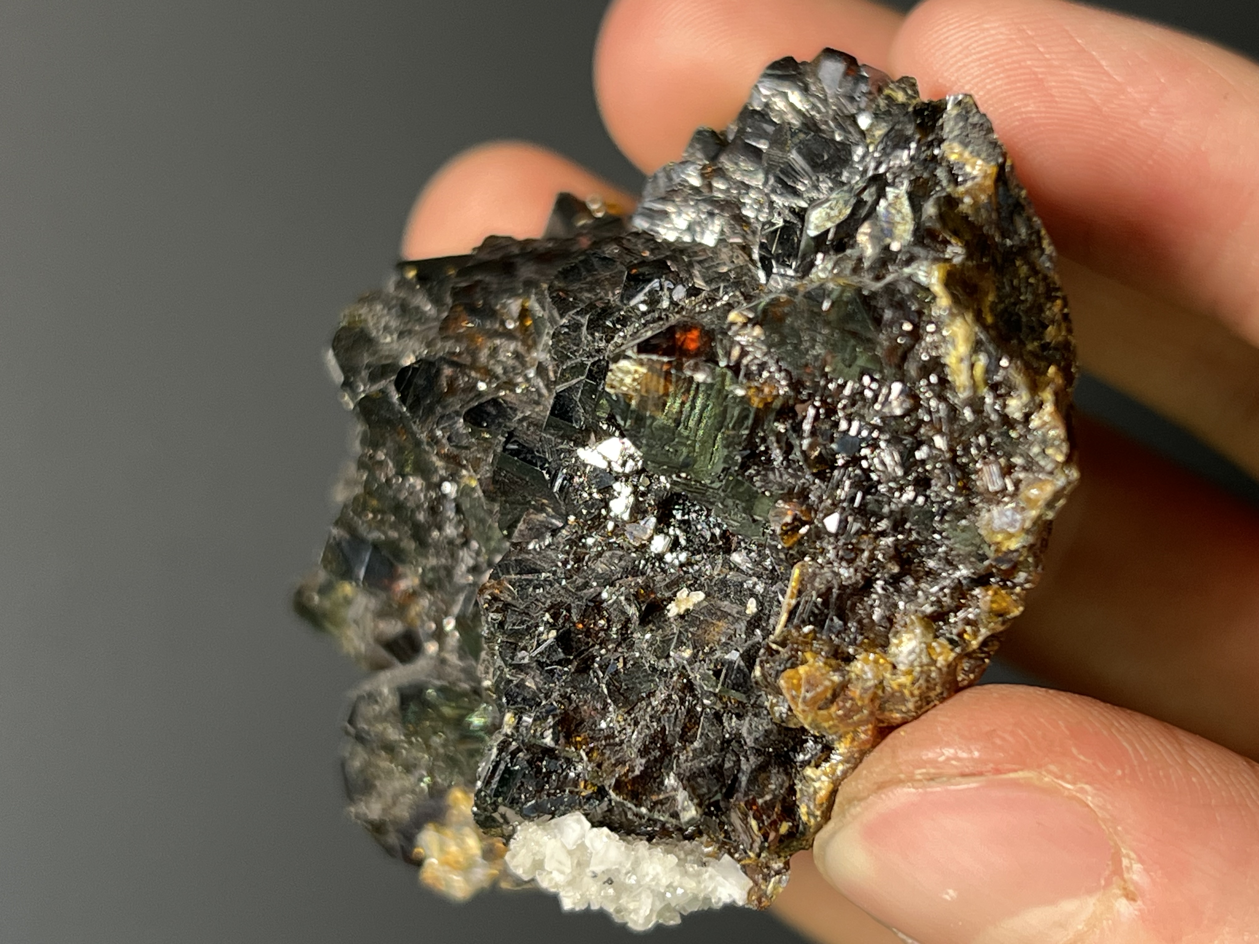 Special Garnet Specimen - China
