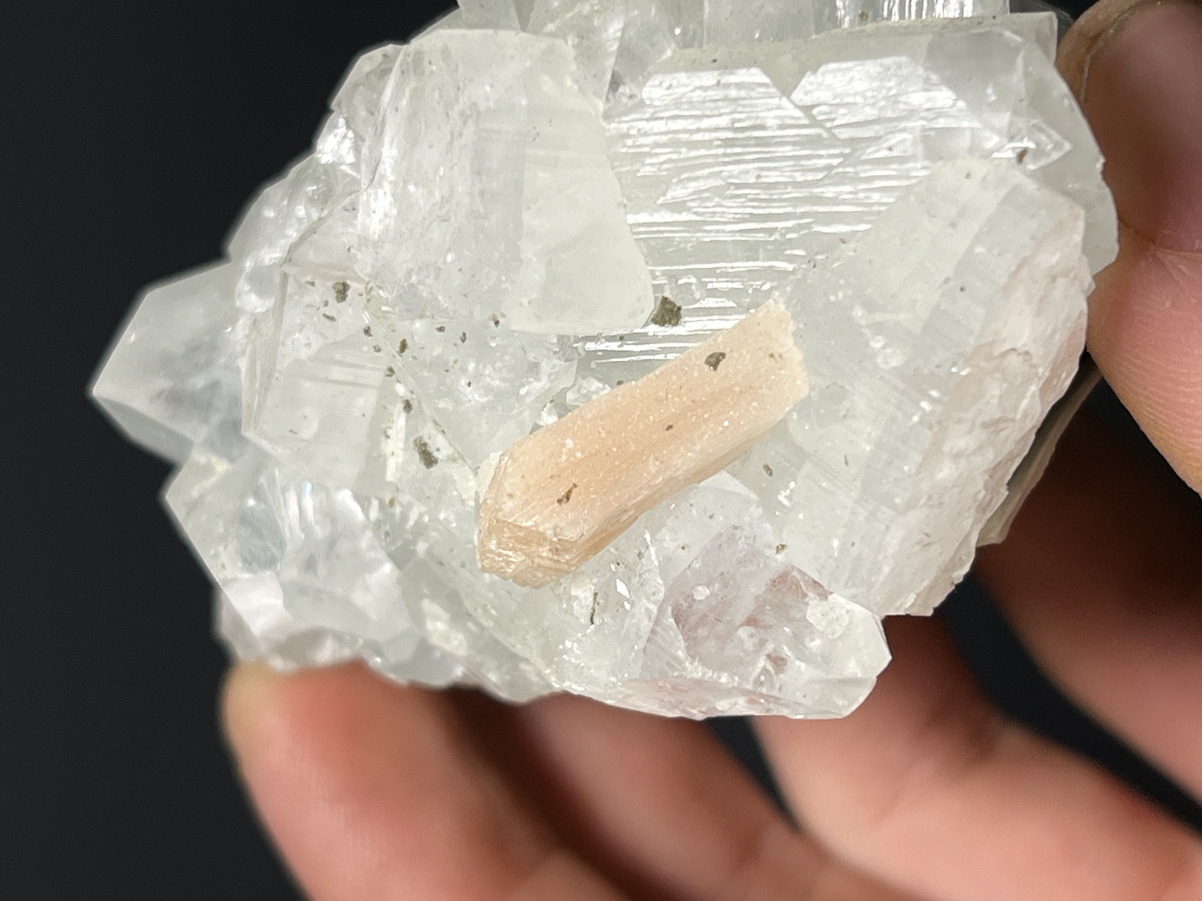 Stilbite XL. With Apophyllite XLS. - India