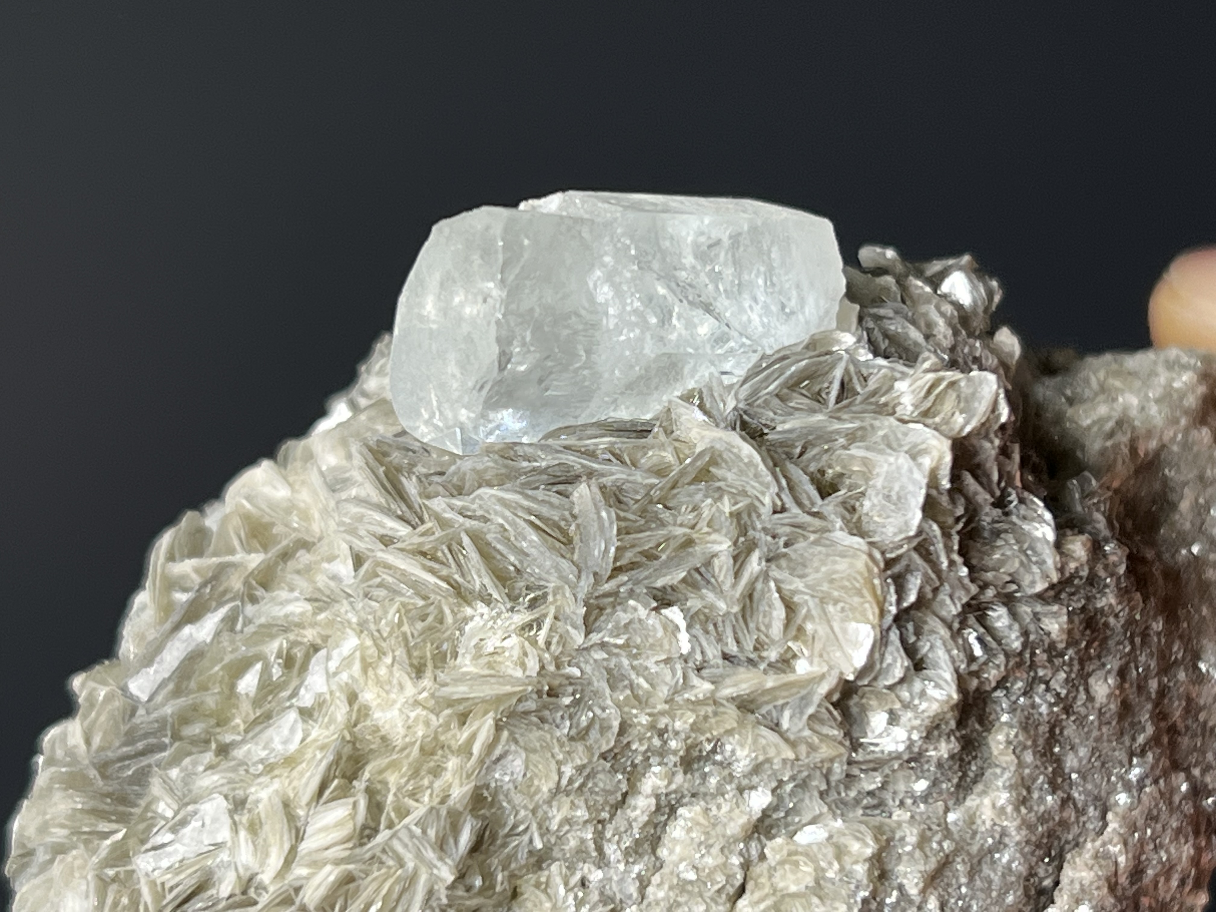 Aquamarine And Muscovite With Topaz - Pakistan